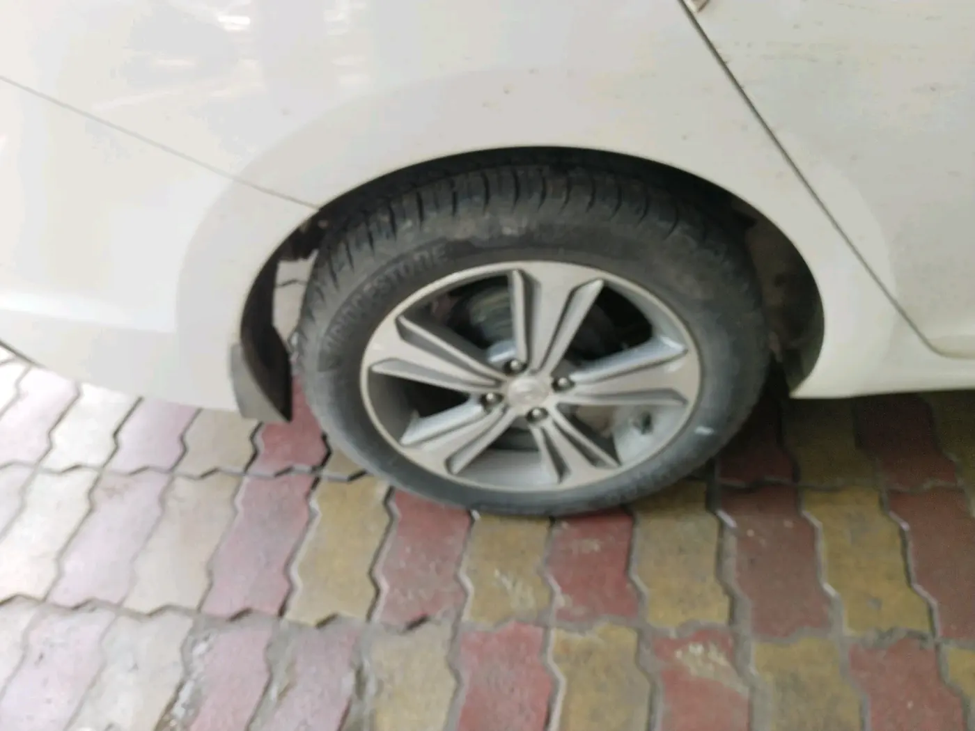 2017 Hyundai Verna 1.6 VTVT SX, Petrol, Manual, 77,065 km, tyre