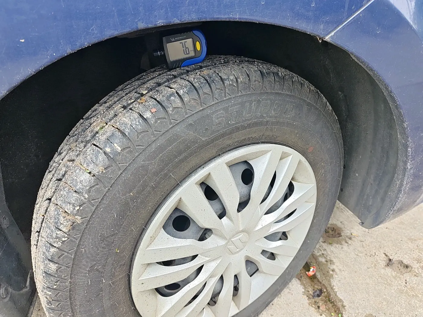 2020 Maruti Dzire VXI AMT, Petrol, Automatic, 37,650 km, tyre