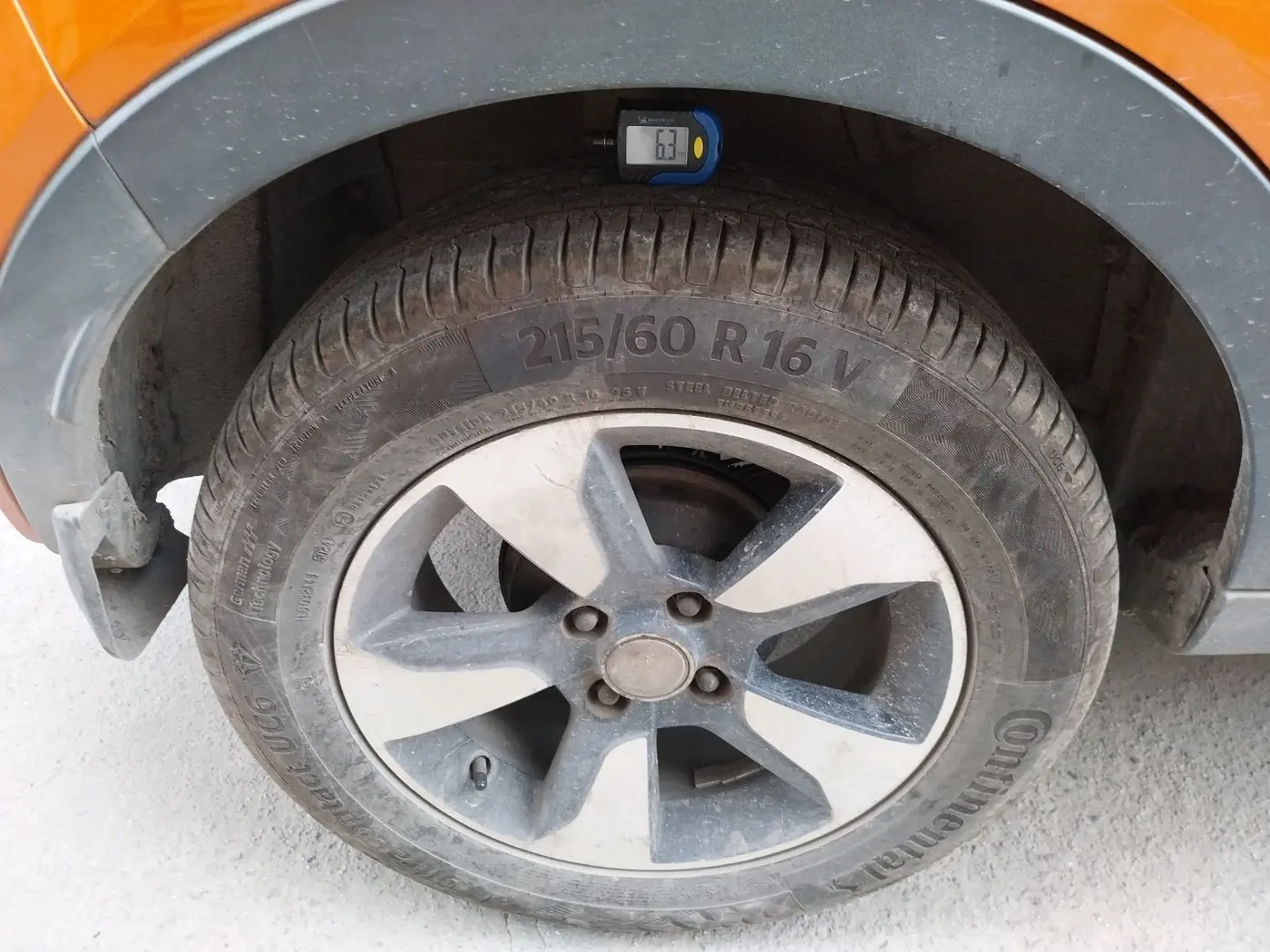 2018 Tata NEXON XZA PLUS DIESEL DUAL TONE, Diesel, Automatic, 91,464 km, tyre
