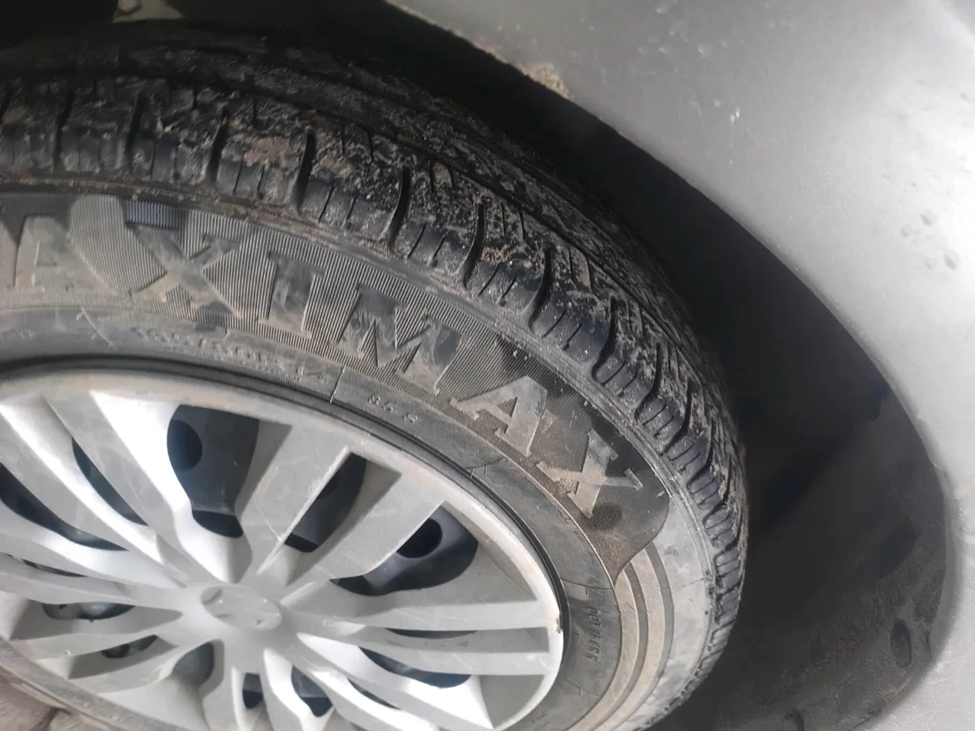 2019 Maruti Dzire VXI, Petrol, Manual, 61,477 km, tyre