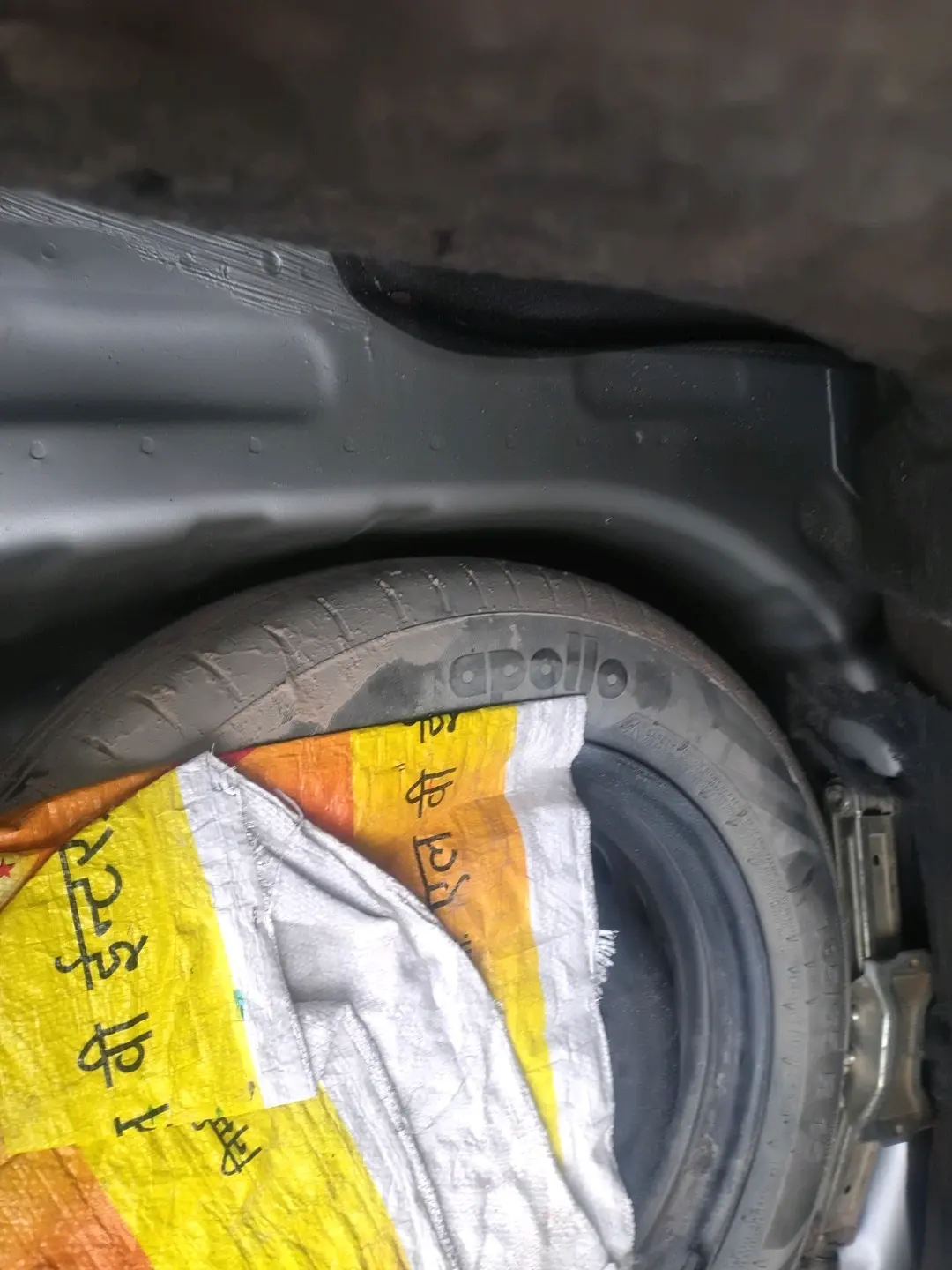 2019 Maruti Dzire VXI, Petrol, Manual, 61,477 km, tyre