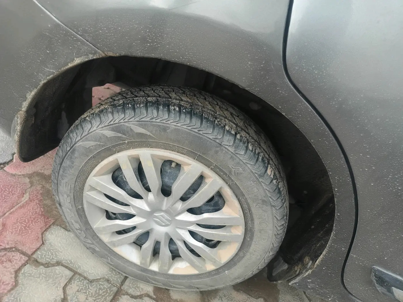 2019 Maruti Dzire VXI, Petrol, Manual, 61,477 km, tyre