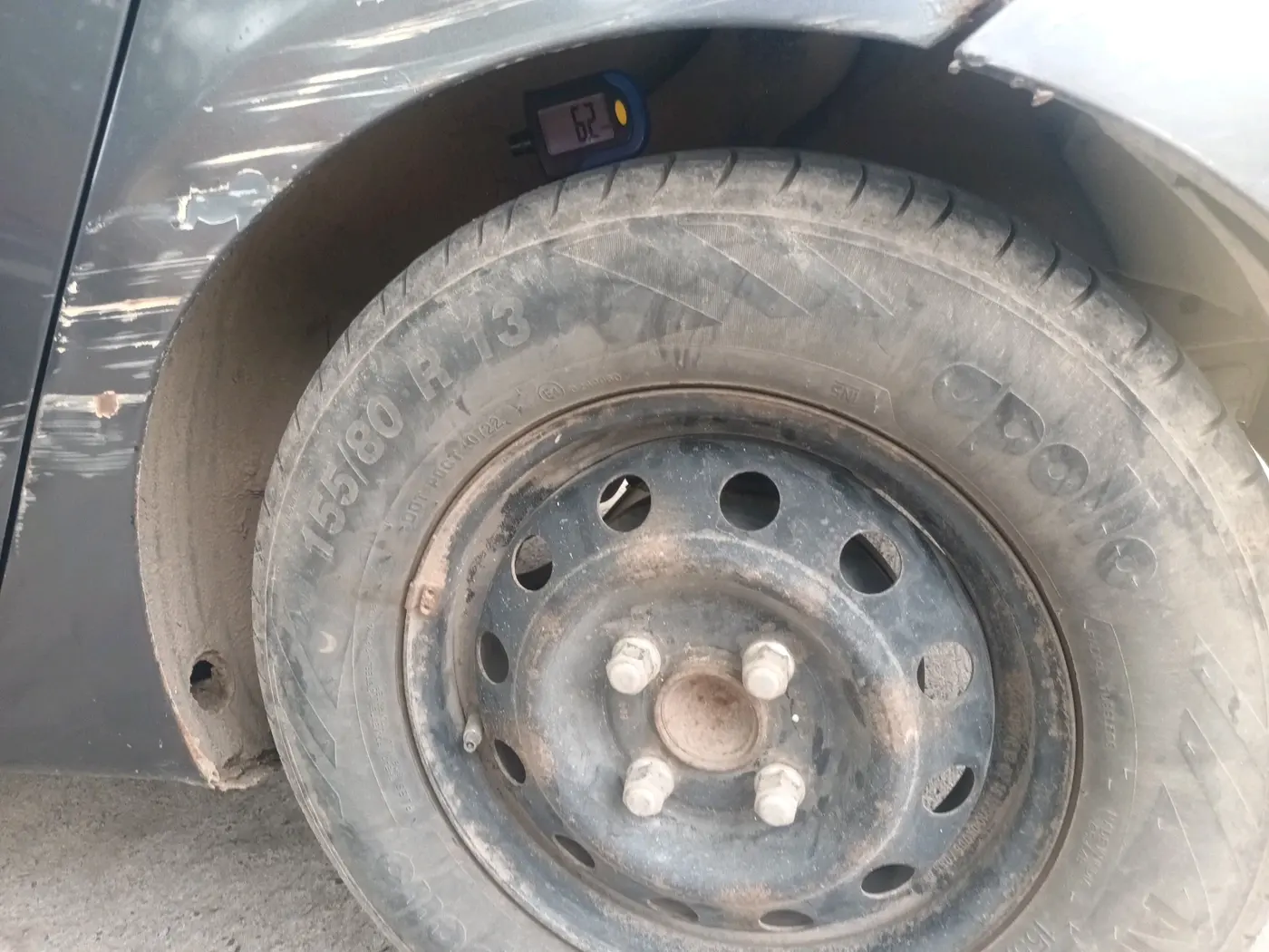 2012 Hyundai i10 MAGNA 1.2, CNG, Manual, 1,04,542 km, tyre