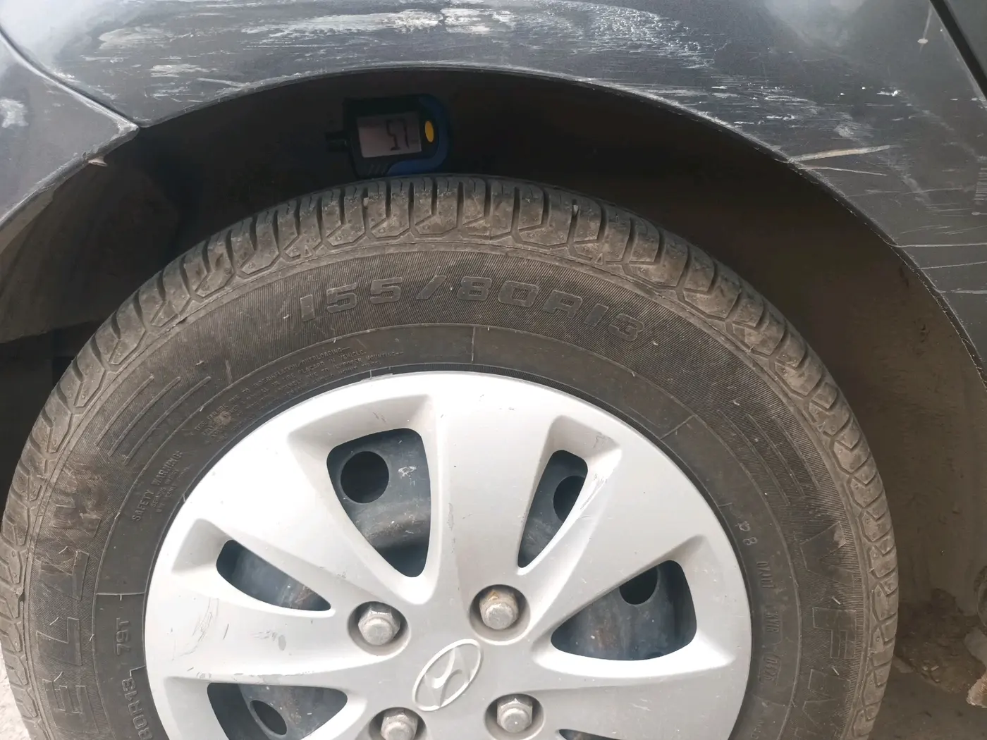 2012 Hyundai i10 MAGNA 1.2, CNG, Manual, 1,04,542 km, tyre