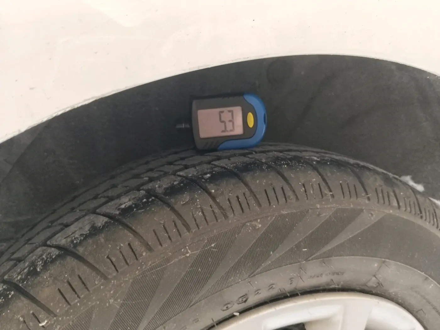 2013 Hyundai i20 MAGNA 1.2, Petrol, Manual, 1,07,163 km, tyre