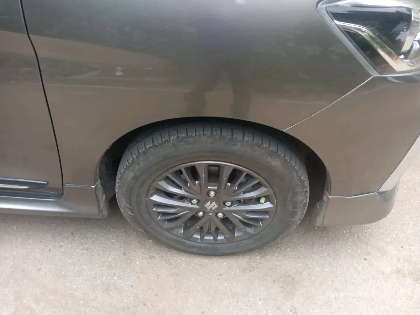 2021 Maruti Ertiga ZXI+ SHVS, Petrol, Manual, 37,307 km, tyre