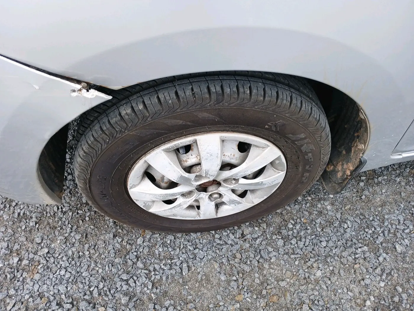 2013 Hyundai Eon D-LITE+, Petrol, Manual, 50,144 km, tyre