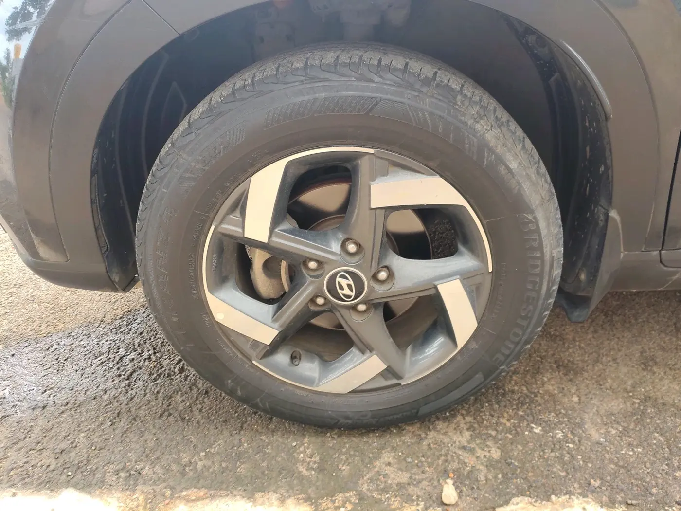 2019 Hyundai VENUE SX PLUS 1.0 TURBO DCT, Petrol, Automatic, 1,10,264 km, tyre