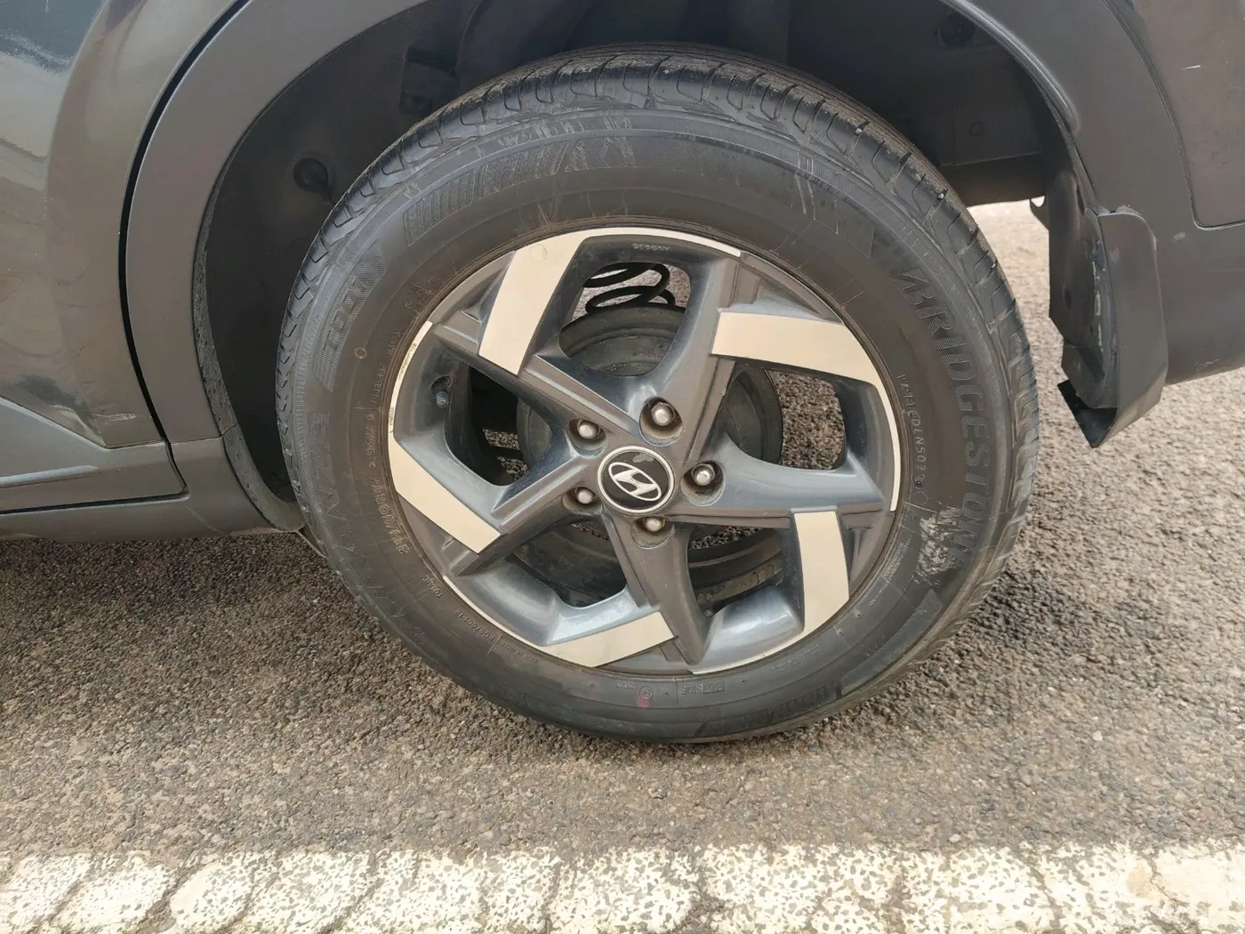 2019 Hyundai VENUE SX PLUS 1.0 TURBO DCT, Petrol, Automatic, 1,10,264 km, tyre