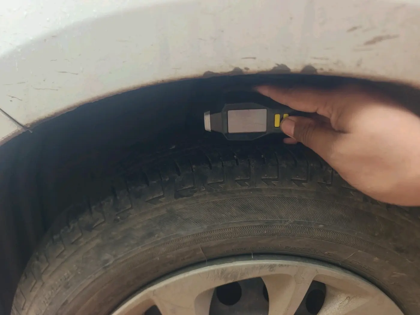 2023 Maruti Celerio VXI AMT, Petrol, Automatic, 16,889 km, tyre