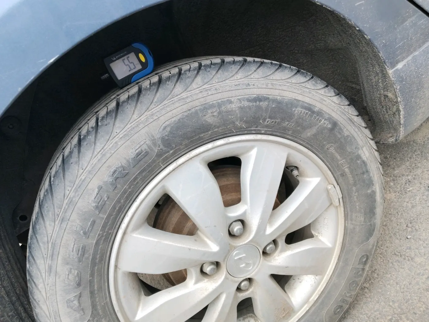 2013 Hyundai i20 SPORTZ 1.2, Petrol, Manual, 75,962 km, tyre