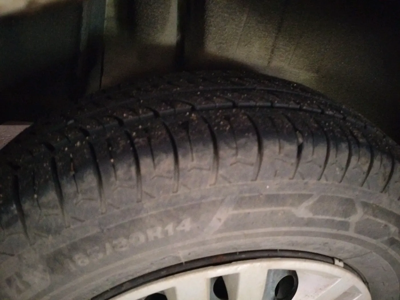 2019 Maruti Dzire VXI, Petrol, Manual, 55,957 km, tyre