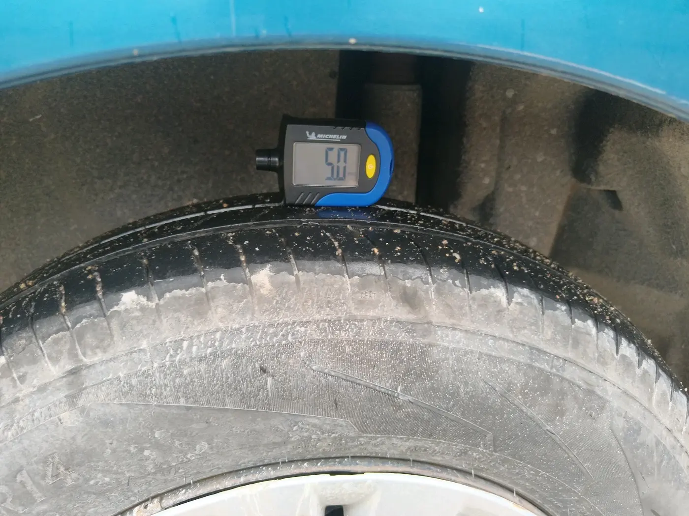 2012 Maruti Swift Dzire VXI AT, Petrol, Automatic, 1,34,932 km, tyre