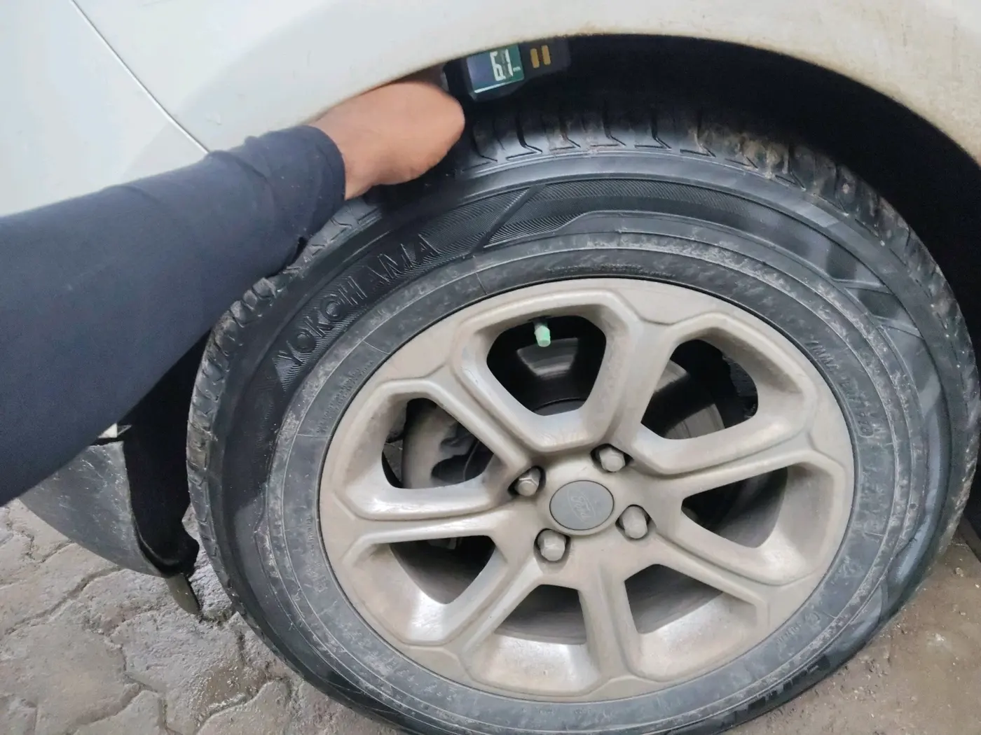 2018 Ford Ecosport TITANIUM + 1.5L DIESEL, Diesel, Manual, 2,39,950 km, tyre