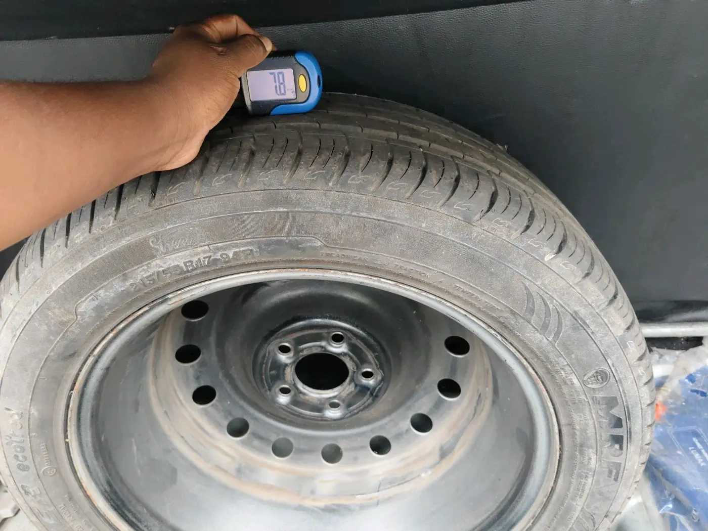 2019 Mahindra XUV300 W8 1.5 DIESEL, Diesel, Manual, 90,474 km, tyre