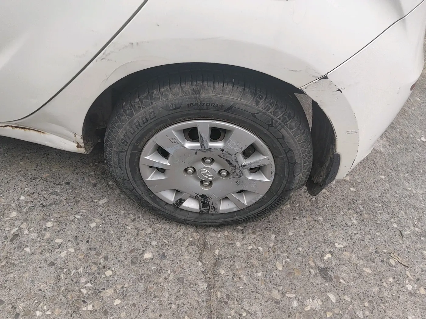 2013 Hyundai i20 MAGNA 1.2, Petrol, Manual, 1,17,335 km, tyre