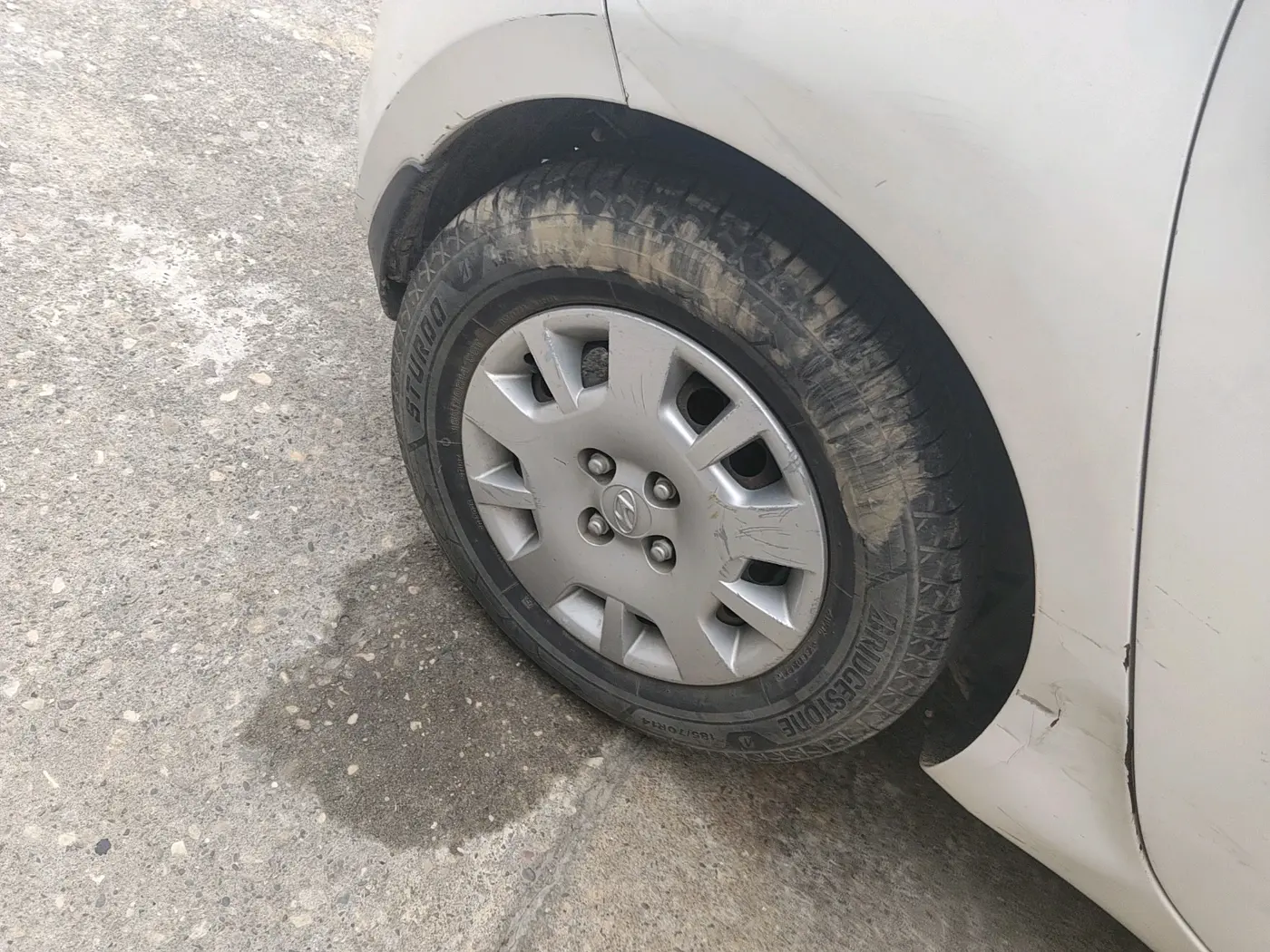 2013 Hyundai i20 MAGNA 1.2, Petrol, Manual, 1,17,335 km, tyre