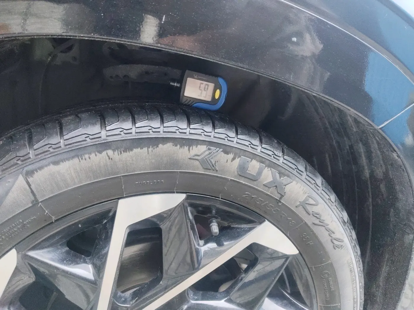 2024 Hyundai ALCAZAR Signature 6 STR 1.5 Turbo GDi Petrol DCT, Petrol, Automatic, 23,218 km, tyre