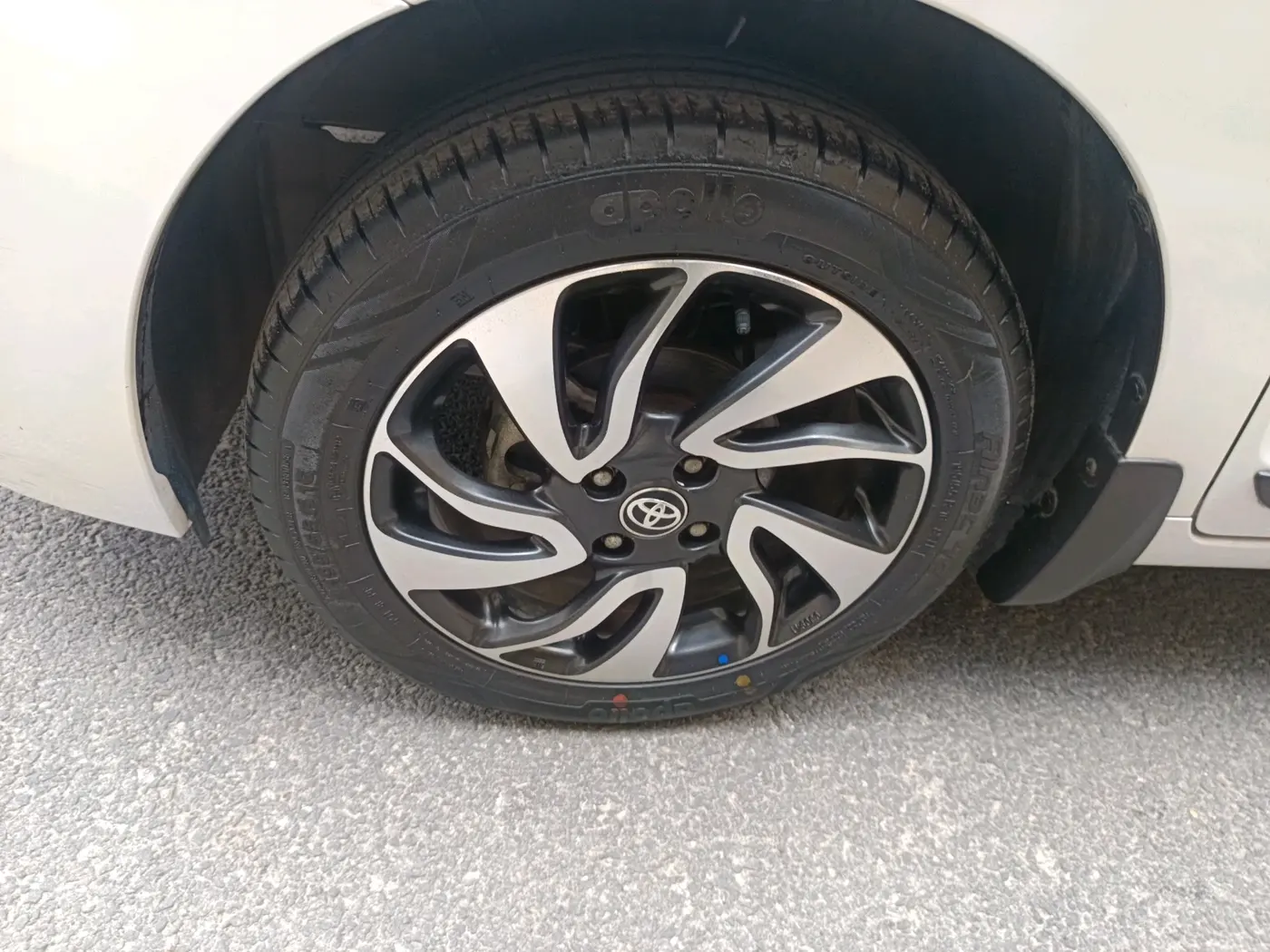 2019 Toyota Glanza G, Petrol, Manual, 23,125 km, tyre