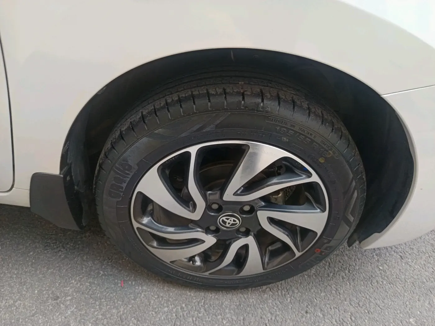 2019 Toyota Glanza G, Petrol, Manual, 23,125 km, tyre
