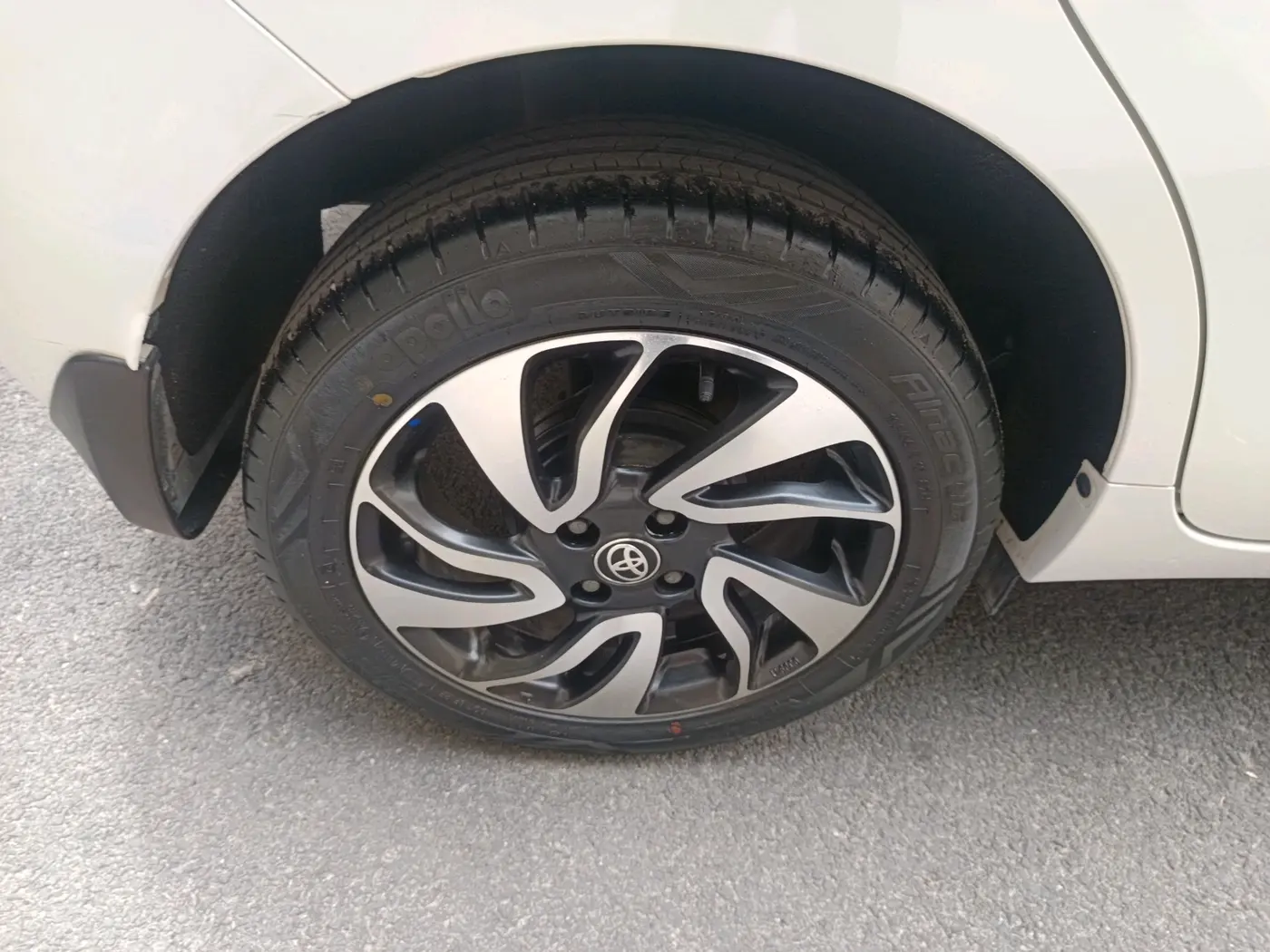2019 Toyota Glanza G, Petrol, Manual, 23,125 km, tyre