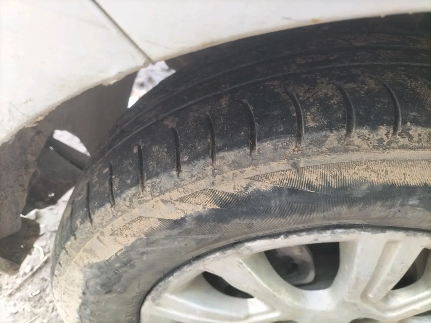 2018 Tata Tiago XZ PETROL, CNG, Manual, 56,426 km, tyre