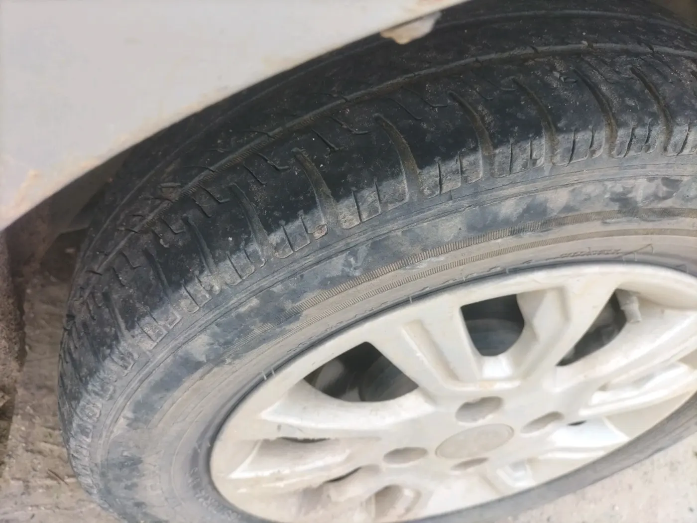 2018 Tata Tiago XZ PETROL, CNG, Manual, 56,426 km, tyre