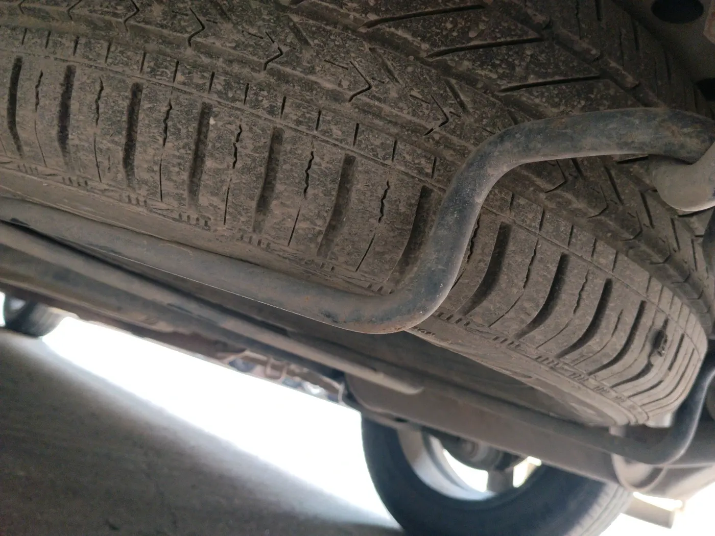 2013 Maruti Ertiga ZXI, Petrol, Manual, 56,605 km, tyre