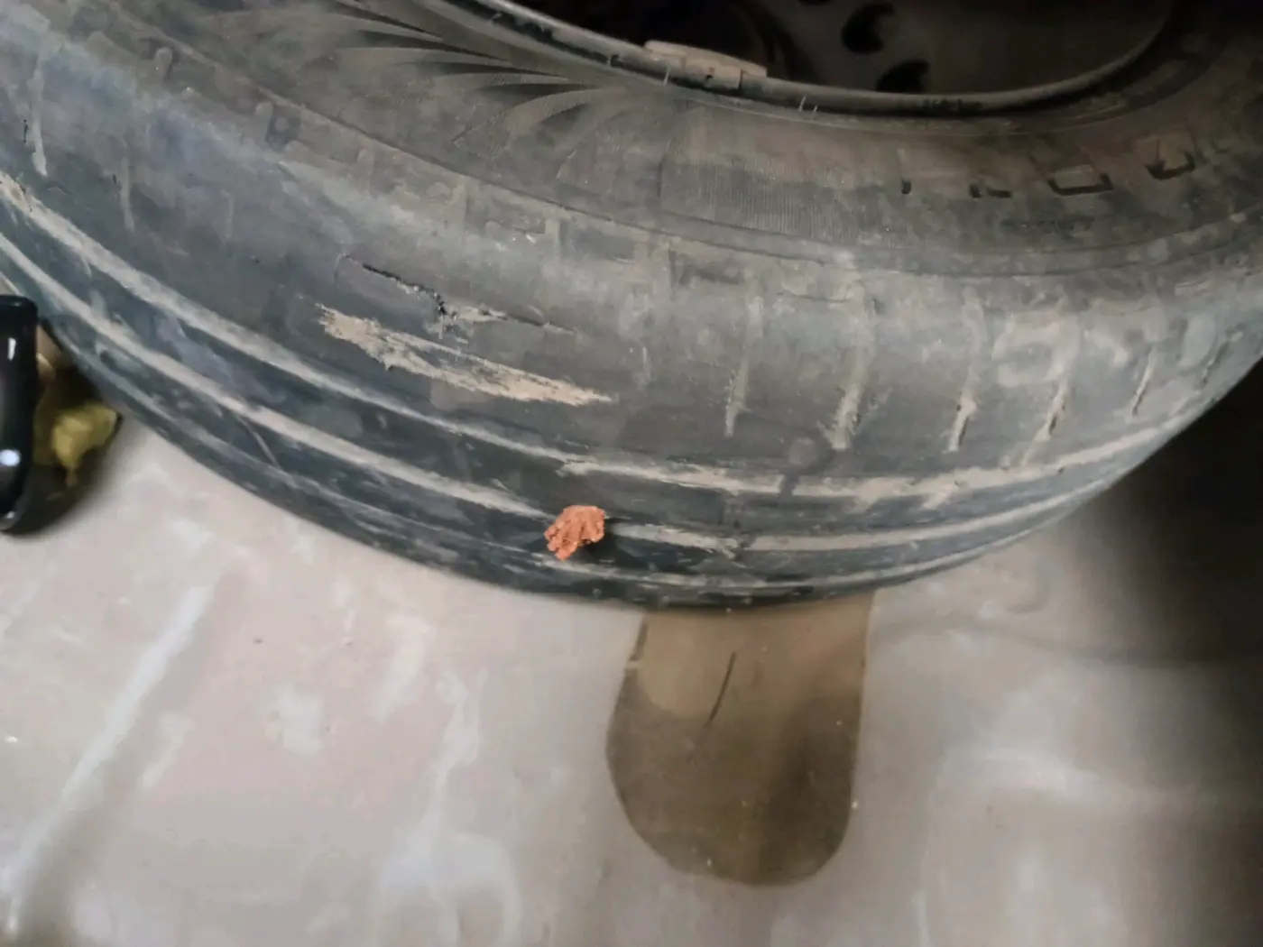 2021 Hyundai AURA S 1.2 CNG, CNG, Manual, 80,494 km, tyre