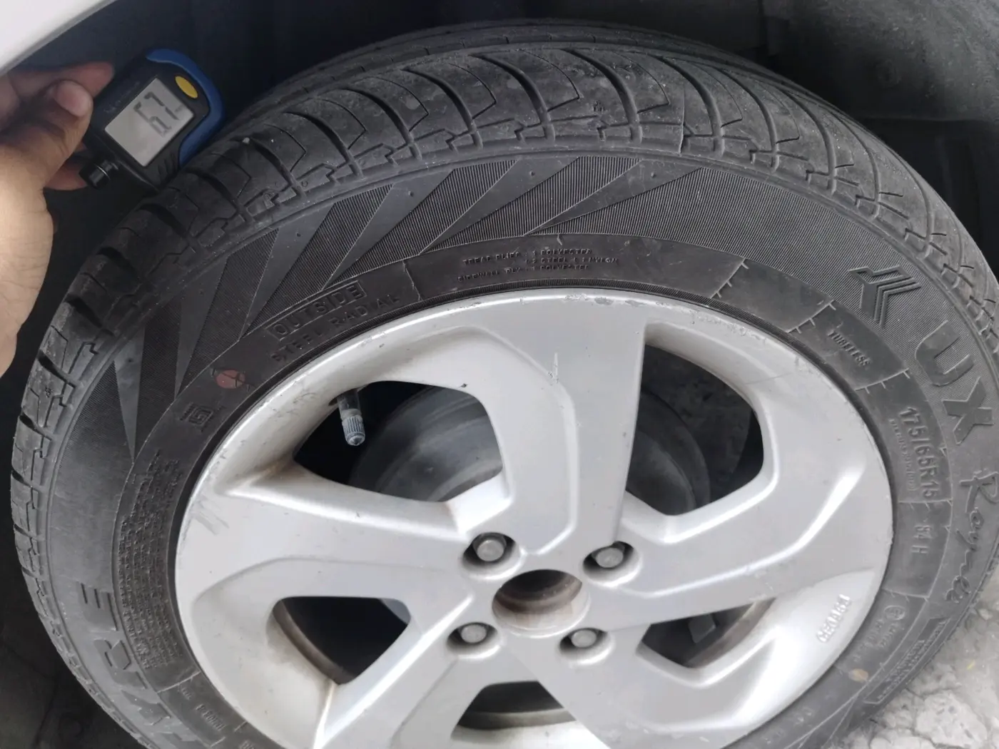 2016 Honda City 1.5L I-VTEC VX, Petrol, Manual, 1,48,232 km, tyre