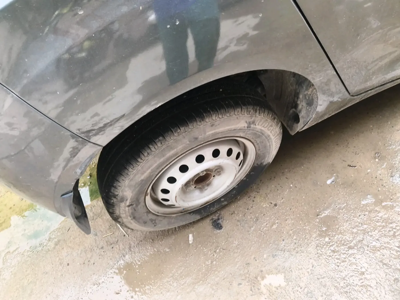 2022 Tata ALTROZ XE PETROL, CNG, Manual, 34,202 km, tyre