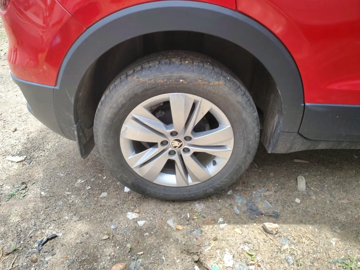 2023 Skoda KUSHAQ AMBITION 1.0L TSI MT, Petrol, Manual, 7,020 km, tyre