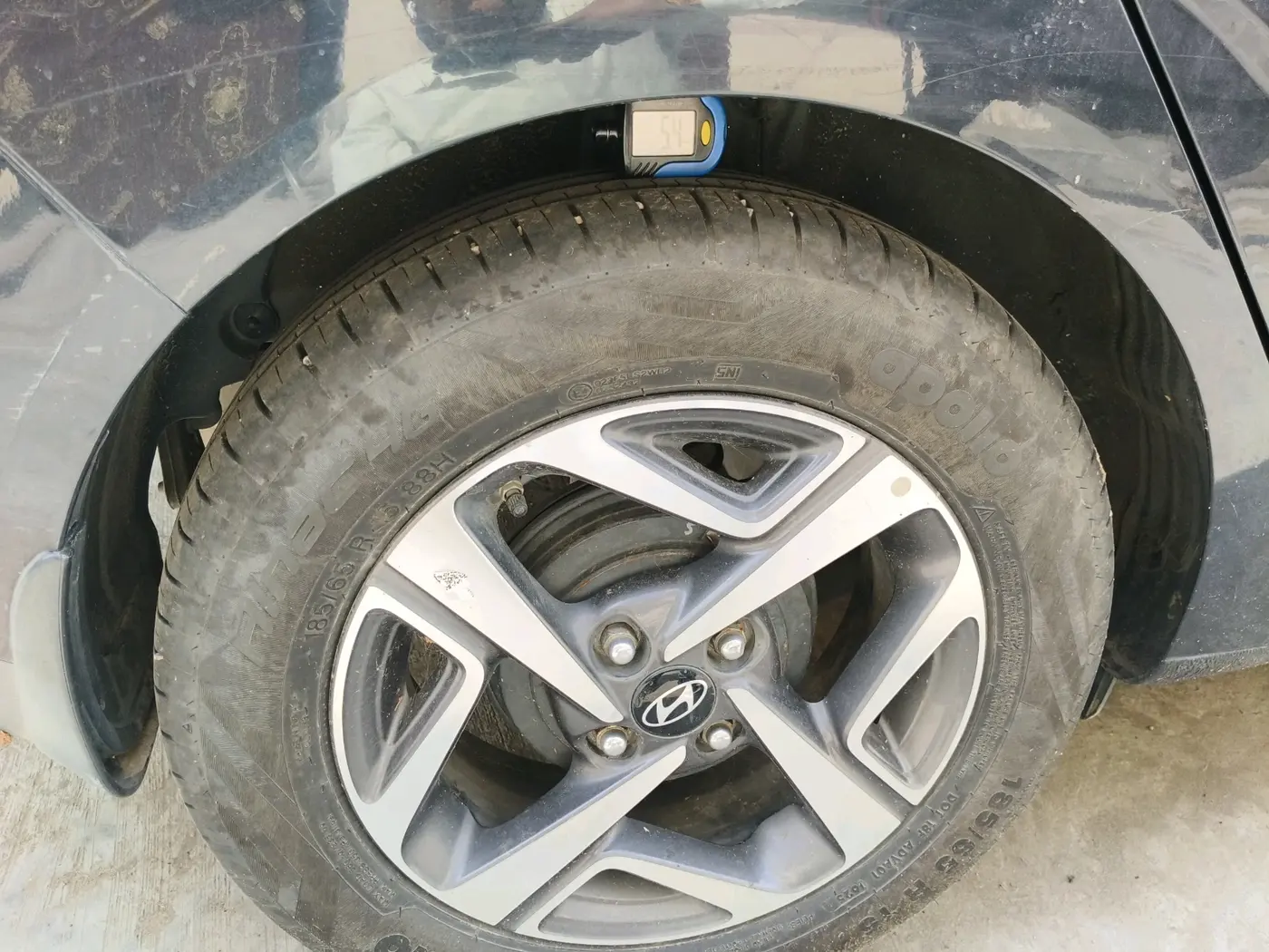 2023 Hyundai AURA SX 1.2 CNG, CNG, Manual, 1,15,010 km, tyre