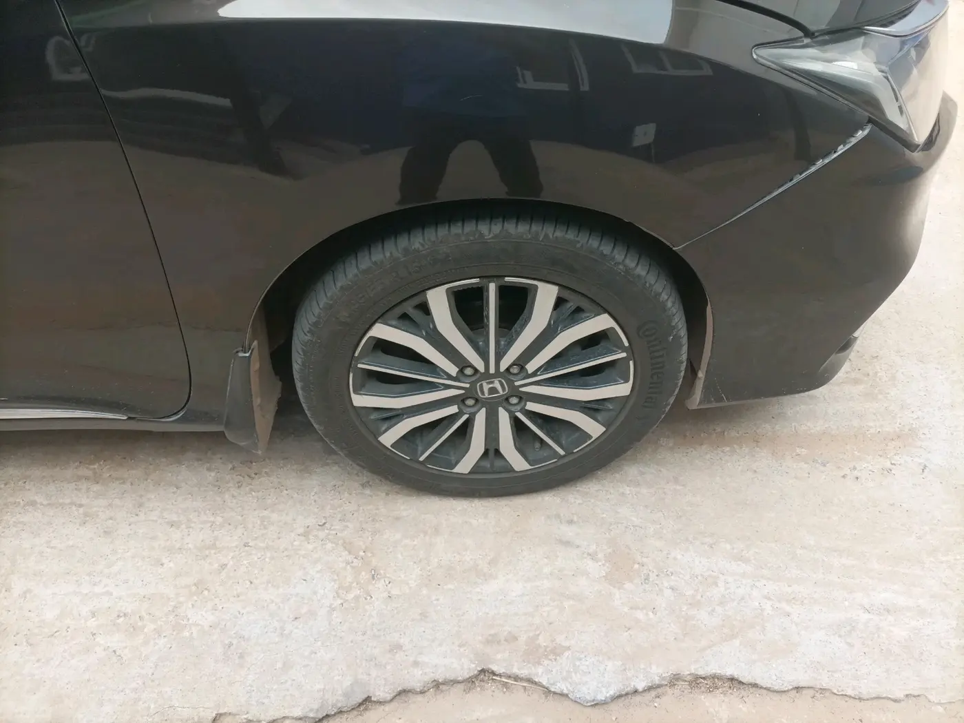 2018 Honda City 1.5L I-VTEC ZX CVT, Petrol, Automatic, 1,21,435 km, tyre