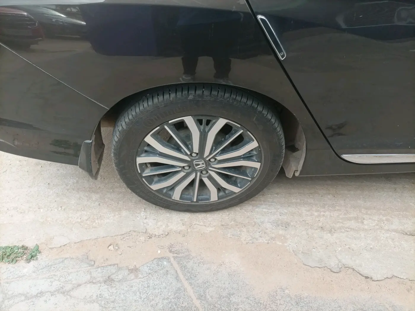 2018 Honda City 1.5L I-VTEC ZX CVT, Petrol, Automatic, 1,21,435 km, tyre