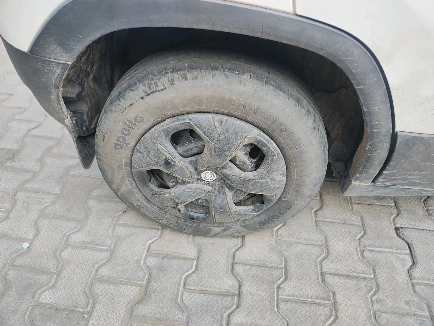 2023 Tata PUNCH PURE MT, Petrol, Manual, 44,501 km, tyre