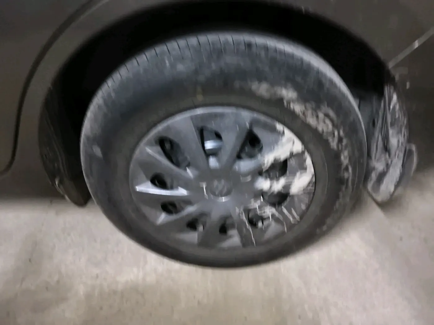 2025 Maruti Dzire VXi, Petrol, Manual, 9,619 km, tyre