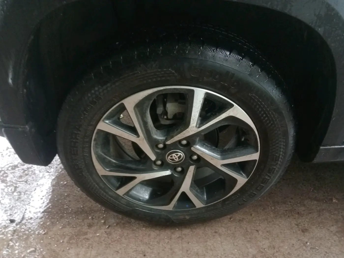 2024 Toyota URBAN CRUISER HYRYDER G HYBRID, Hybrid, Automatic, 24,563 km, tyre