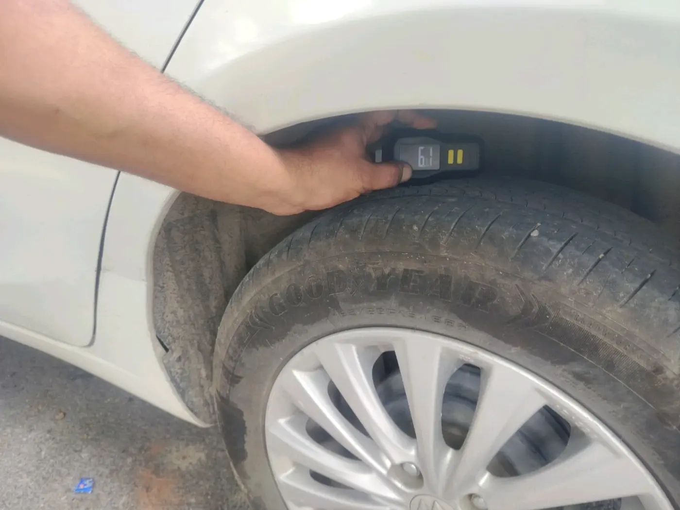 2023 Maruti Ciaz DELTA 1.5 SHVS MT PETROL, Petrol, Manual, 86,379 km, tyre