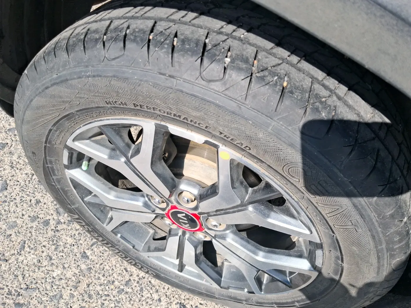 2020 KIA SELTOS GTX PLUS AT 1.5 DIESEL, Diesel, Automatic, 1,17,732 km, tyre