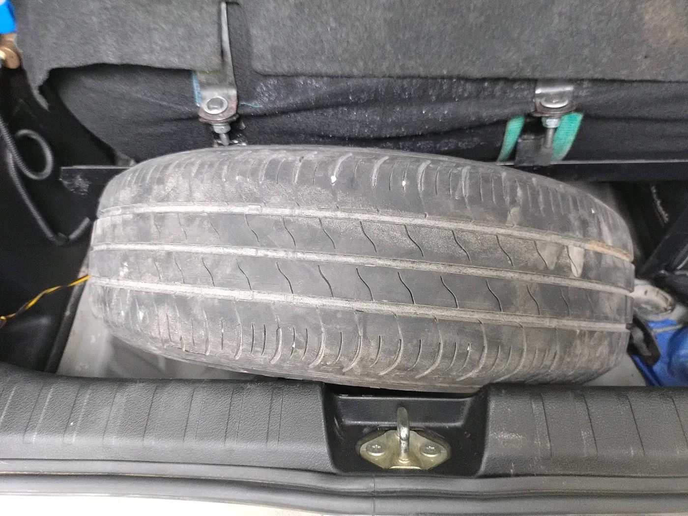 2019 Maruti Baleno SIGMA PETROL 1.2, CNG, Manual, 77,239 km, tyre