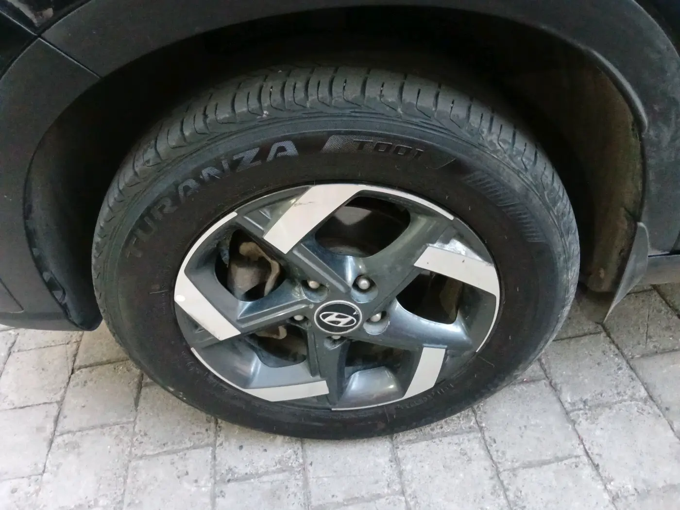2019 Hyundai VENUE SX PLUS 1.0 TURBO DCT, Petrol, Automatic, 95,775 km, tyre