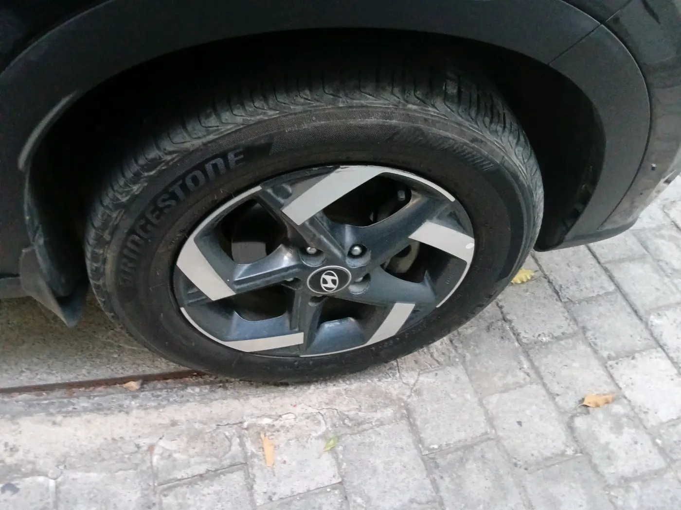 2019 Hyundai VENUE SX PLUS 1.0 TURBO DCT, Petrol, Automatic, 95,775 km, tyre