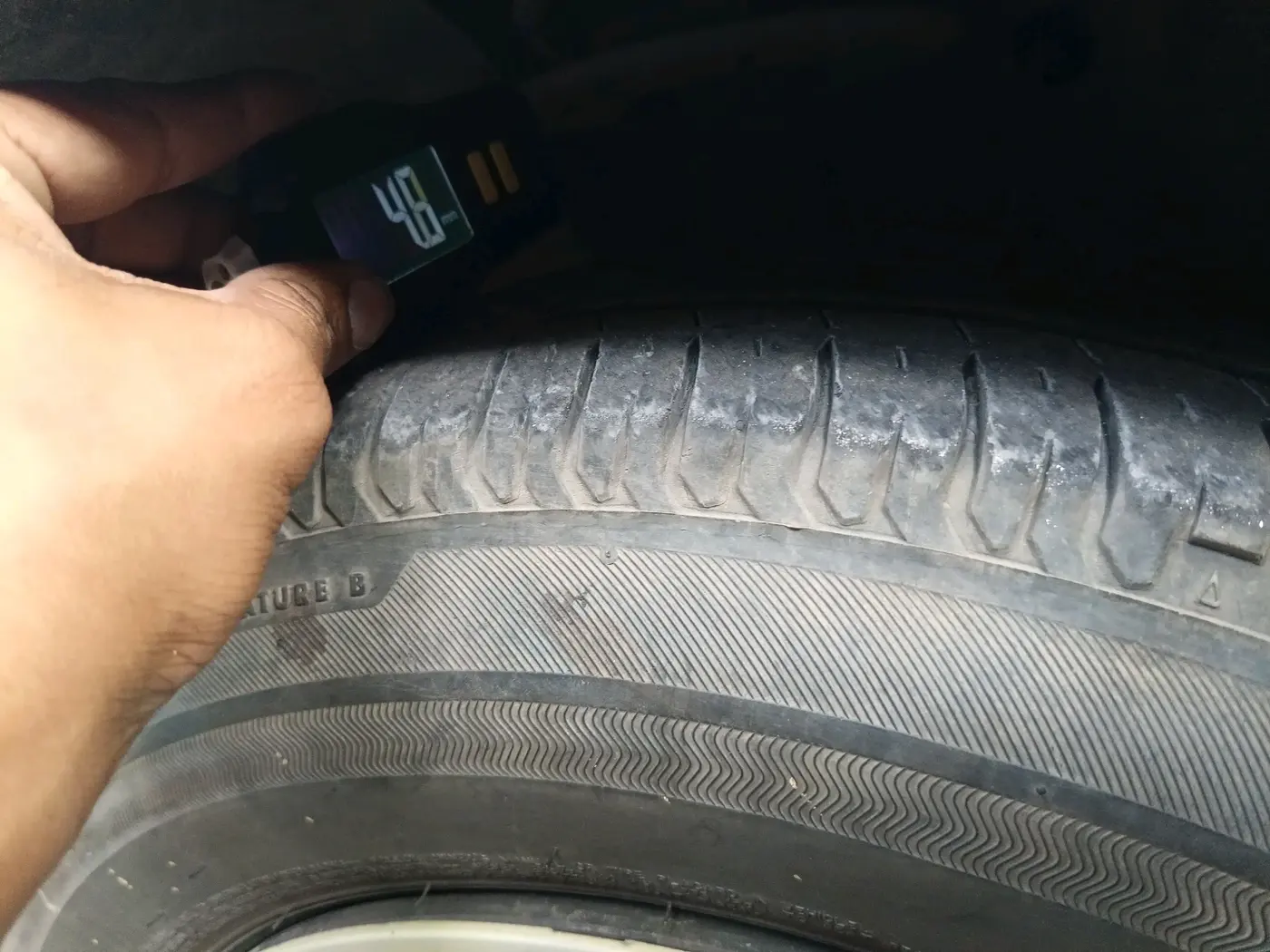 2019 Maruti Dzire VXI, Petrol, Manual, 92,669 km, tyre