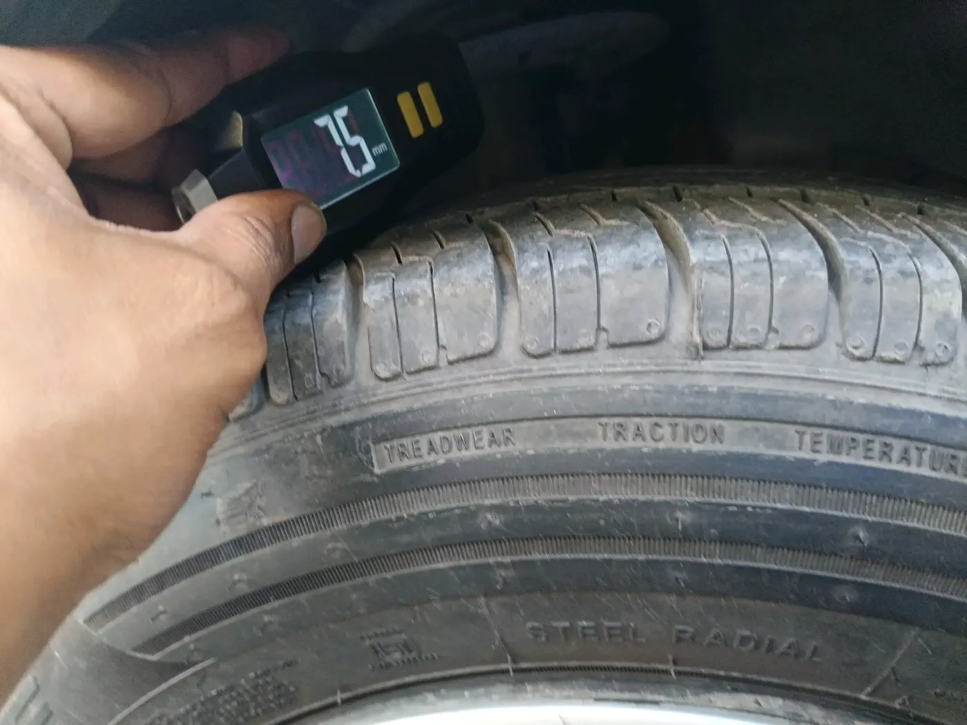 2019 Maruti Dzire VXI, Petrol, Manual, 92,669 km, tyre