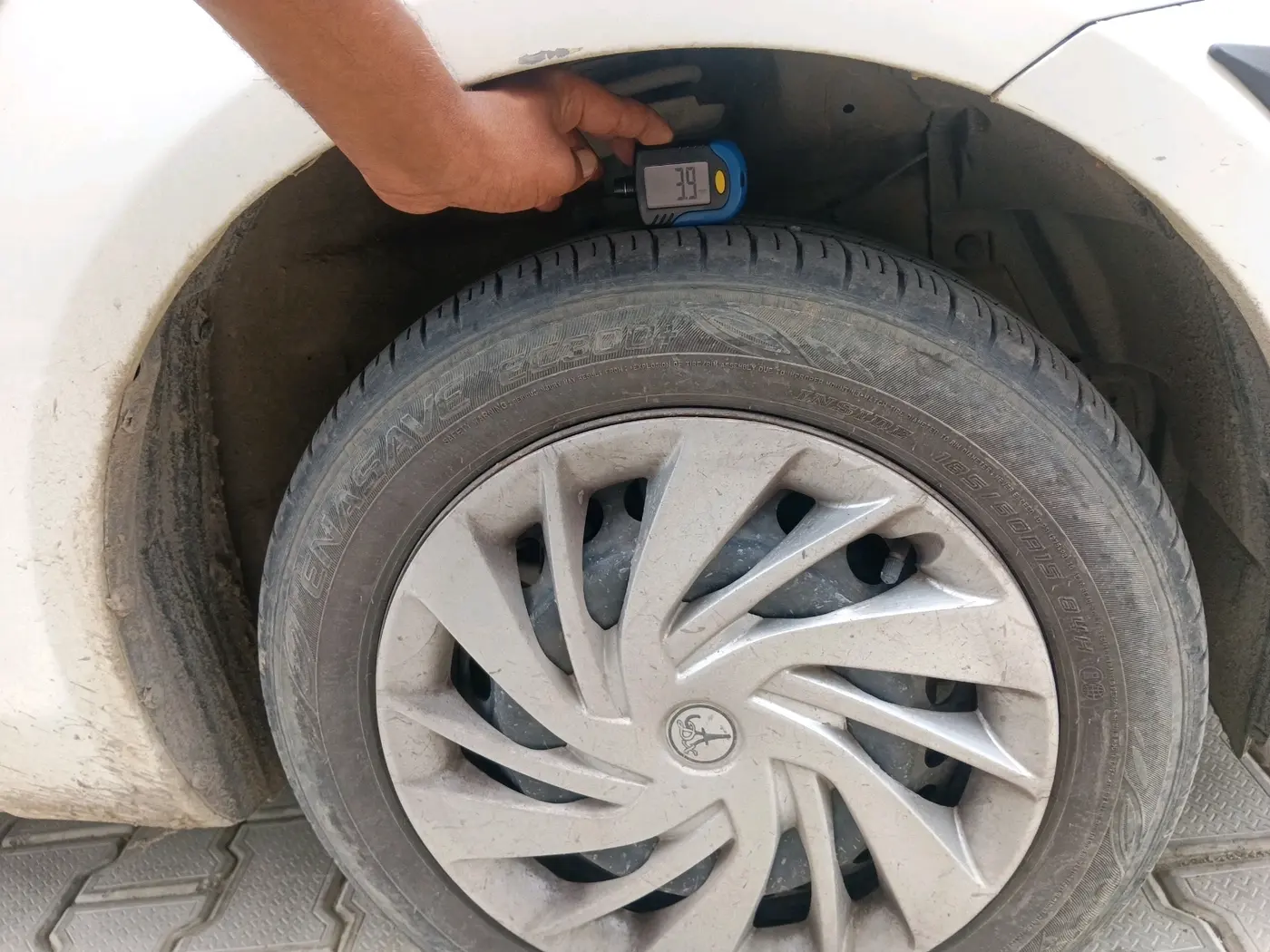 2022 Maruti Swift Dzire TOUR S-CNG (O), CNG, Manual, 70,081 km, tyre