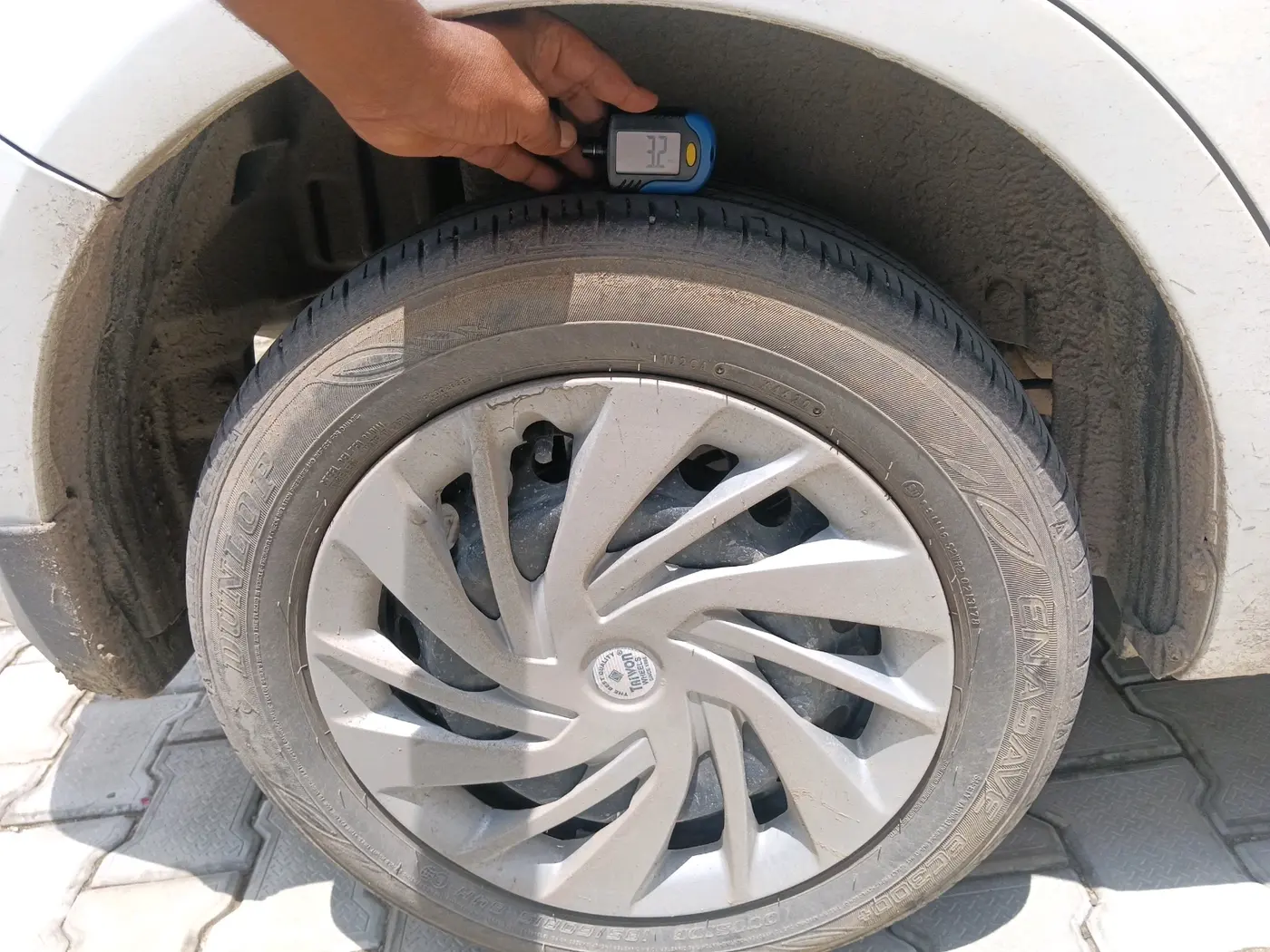 2022 Maruti Swift Dzire TOUR S-CNG (O), CNG, Manual, 70,081 km, tyre