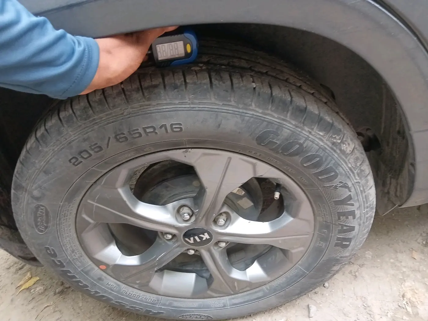 2019 KIA SELTOS HTK PLUS 1.5, Petrol, Manual, 1,02,277 km, tyre