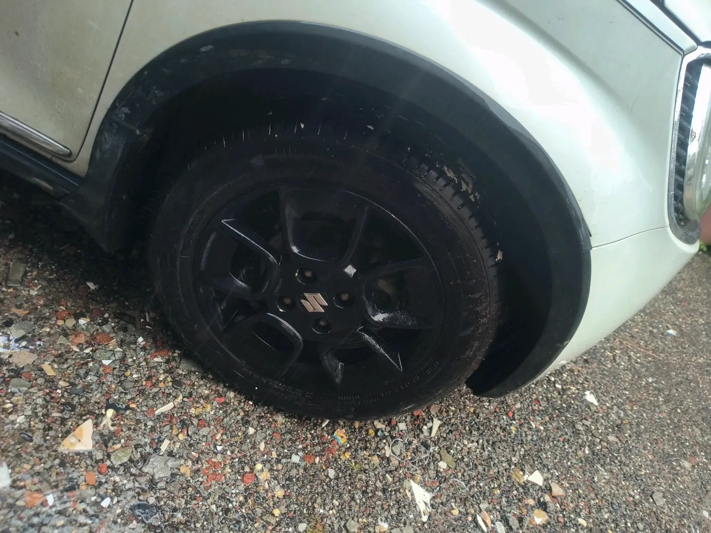 2017 Maruti IGNIS ALPHA 1.2, Petrol, Manual, 69,667 km, tyre