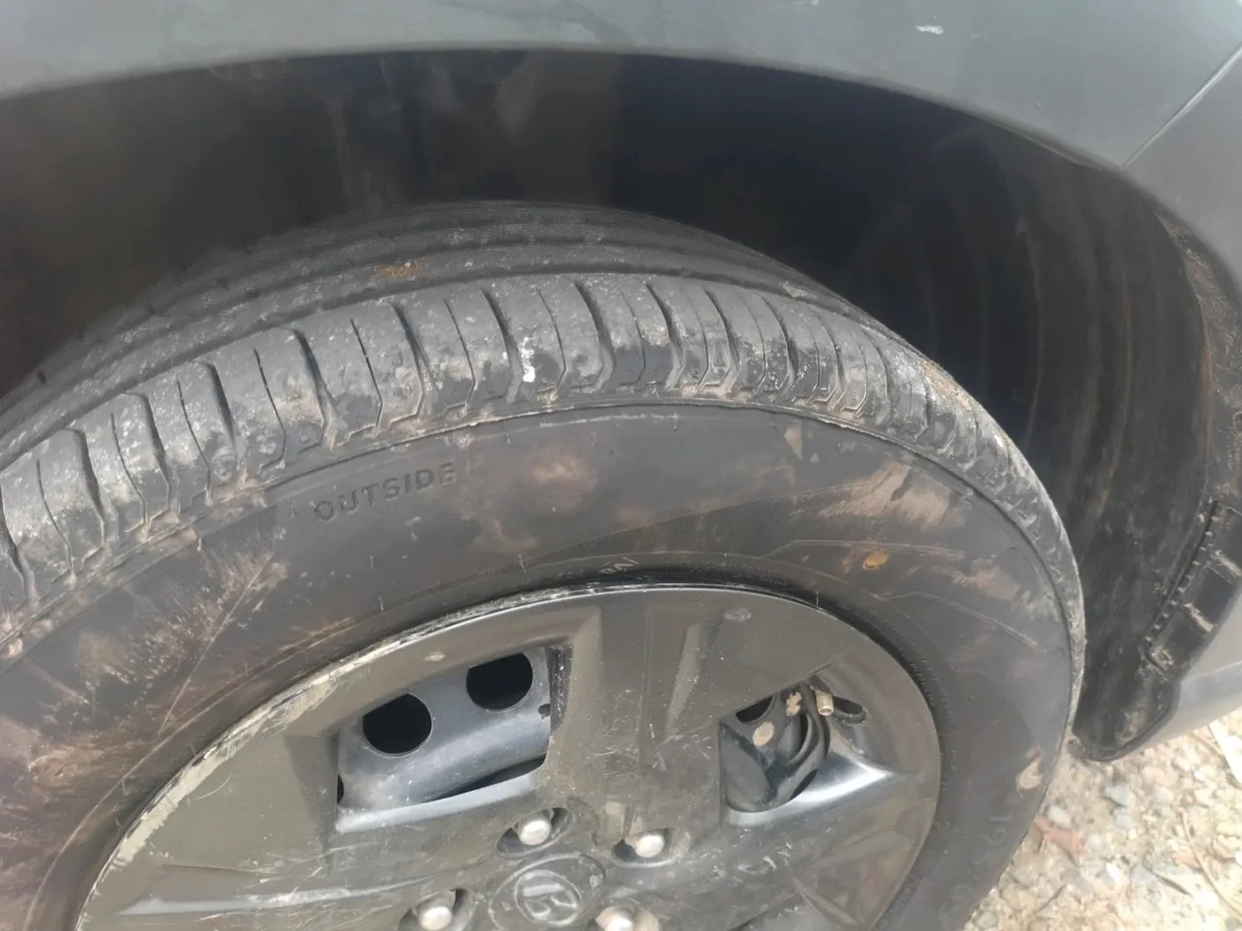 2024 Hyundai VENUE S 1.2, Petrol, Manual, 62,707 km, tyre